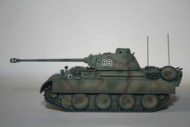 d) Panther Ausf.D Befehlspanzer