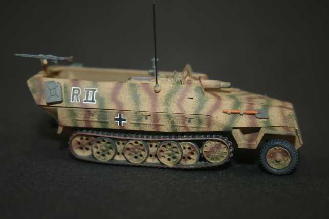 o) Sd.Kfz.251/9 Ausf.D