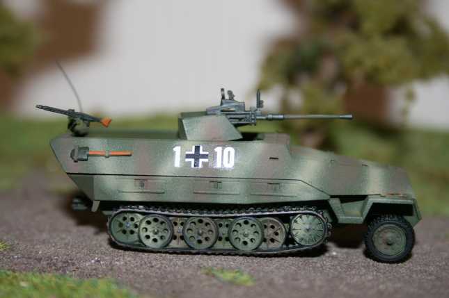 sa) Sd.Kfz.251/17 Ausf.D Schwebelafette